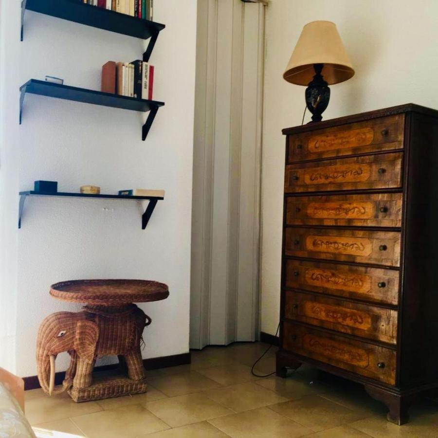 Riviera Mare Apartment Вараце Екстериор снимка
